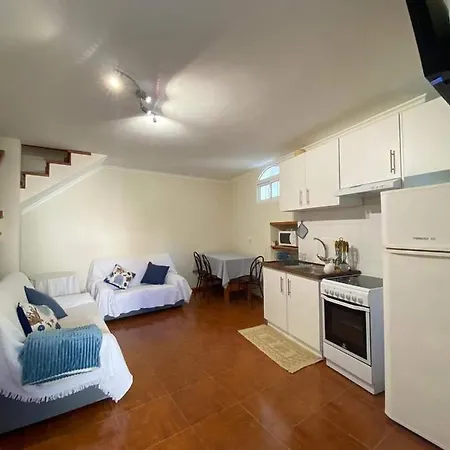 Cosy 2 Bedroom In The Heart Of Dom wakacyjny *