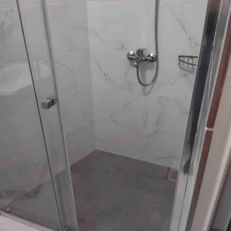 Cosy 2 Bedroom In The Heart Of