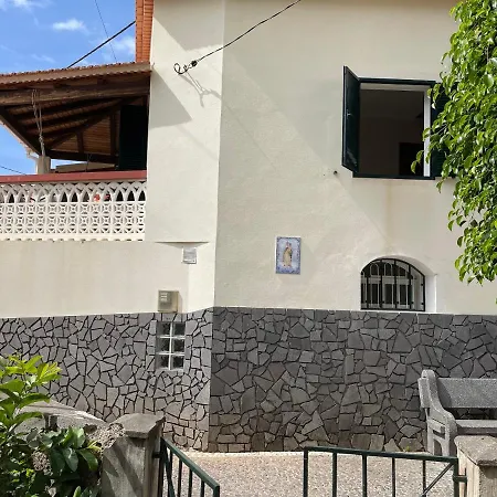 Cosy 2 Bedroom In The Heart Of *