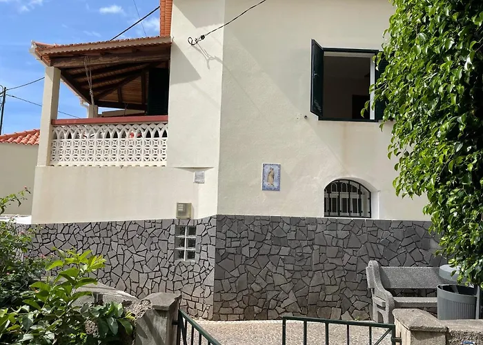 Cosy 2 Bedroom In The Heart Of *