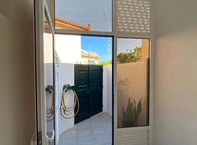 Cosy 2 Bedroom In The Heart Of *